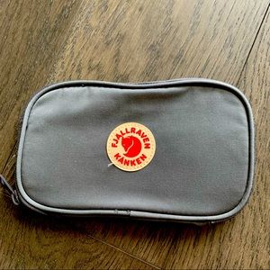 Fjallraven Kanken travel wallet